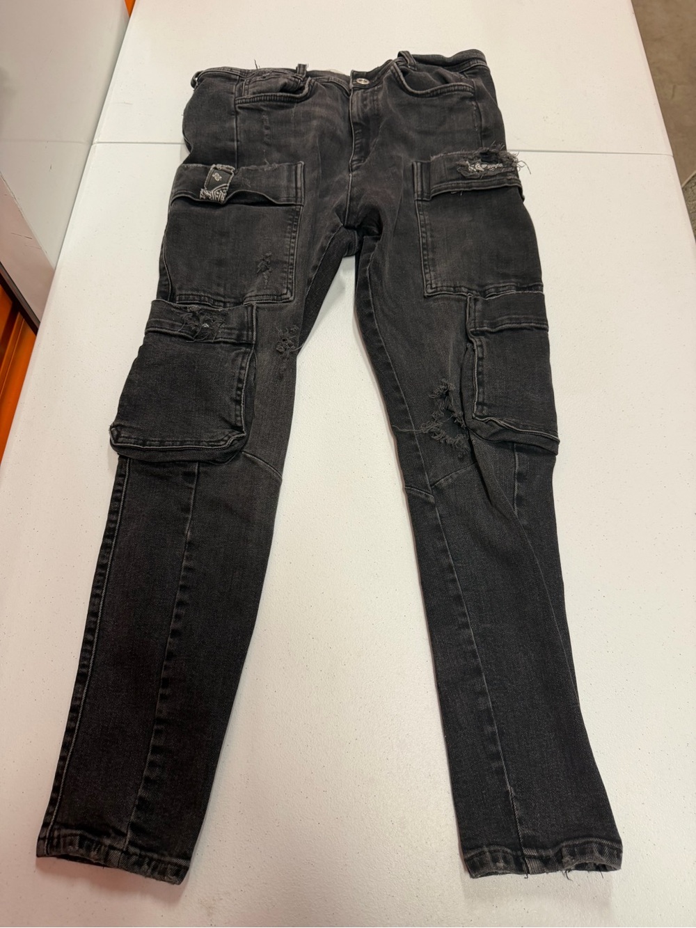 ZARA Man Men’s Black Distressed Multi Pocket Cargo Jeans Sz 32 Utility Y2K
B341